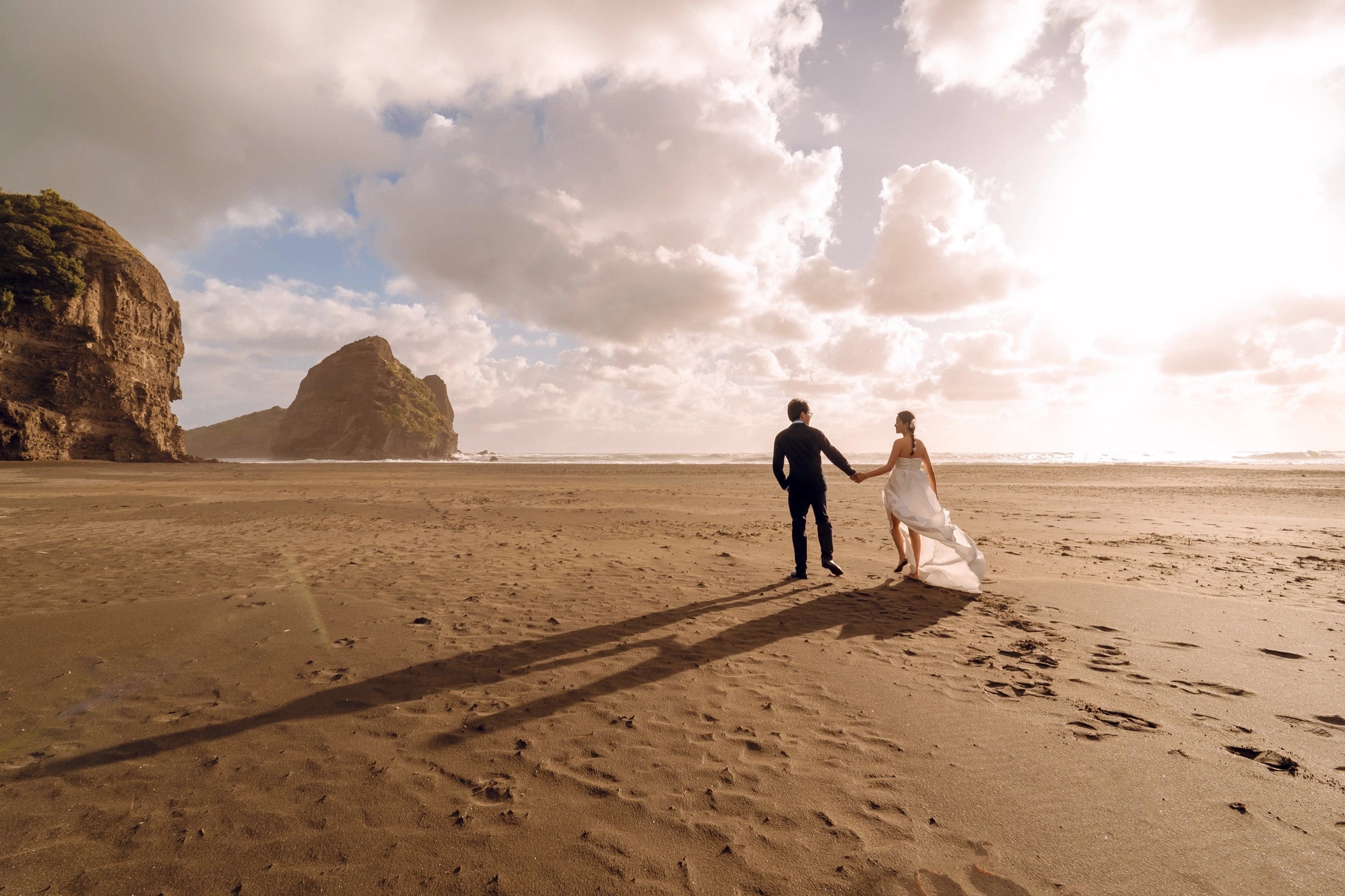 奥克兰乌岛黑沙滩