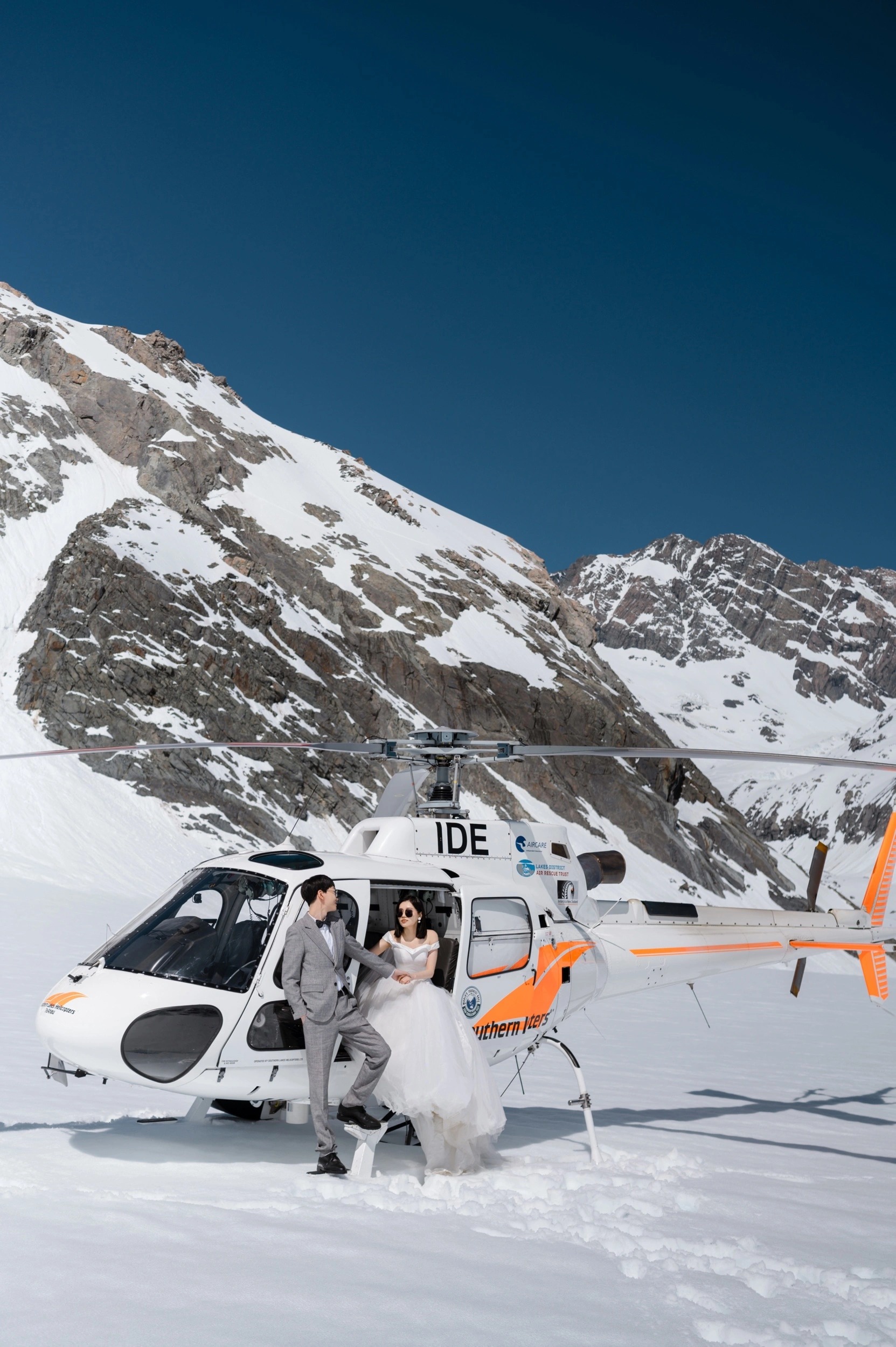 库克雪山直升机婚礼(婚礼仪式)