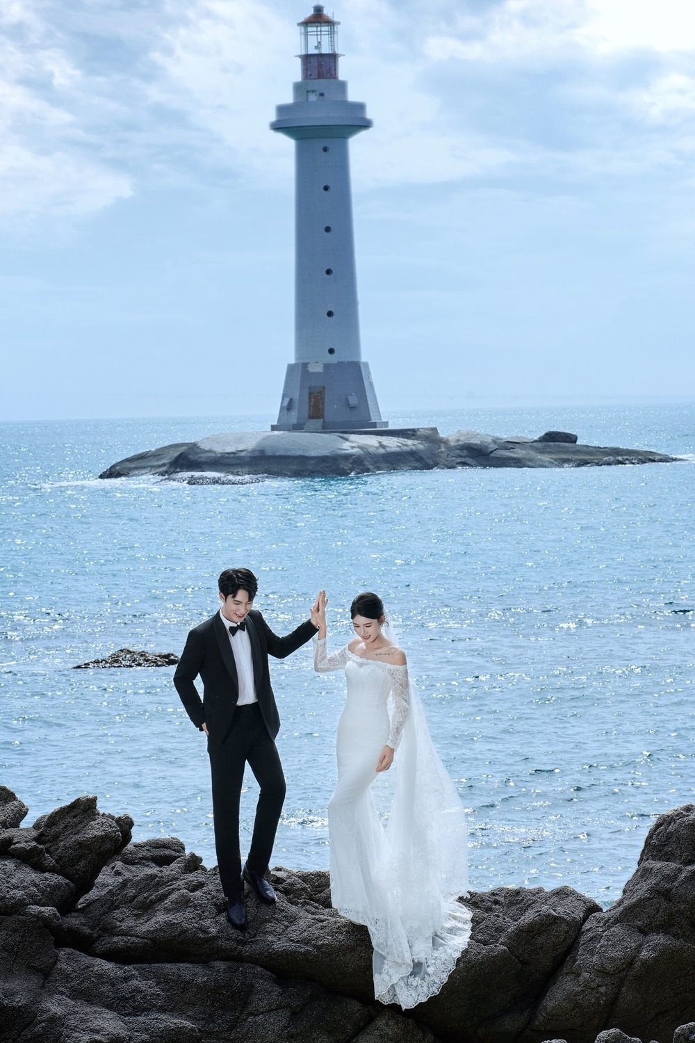 大小洞天-灯塔礁石