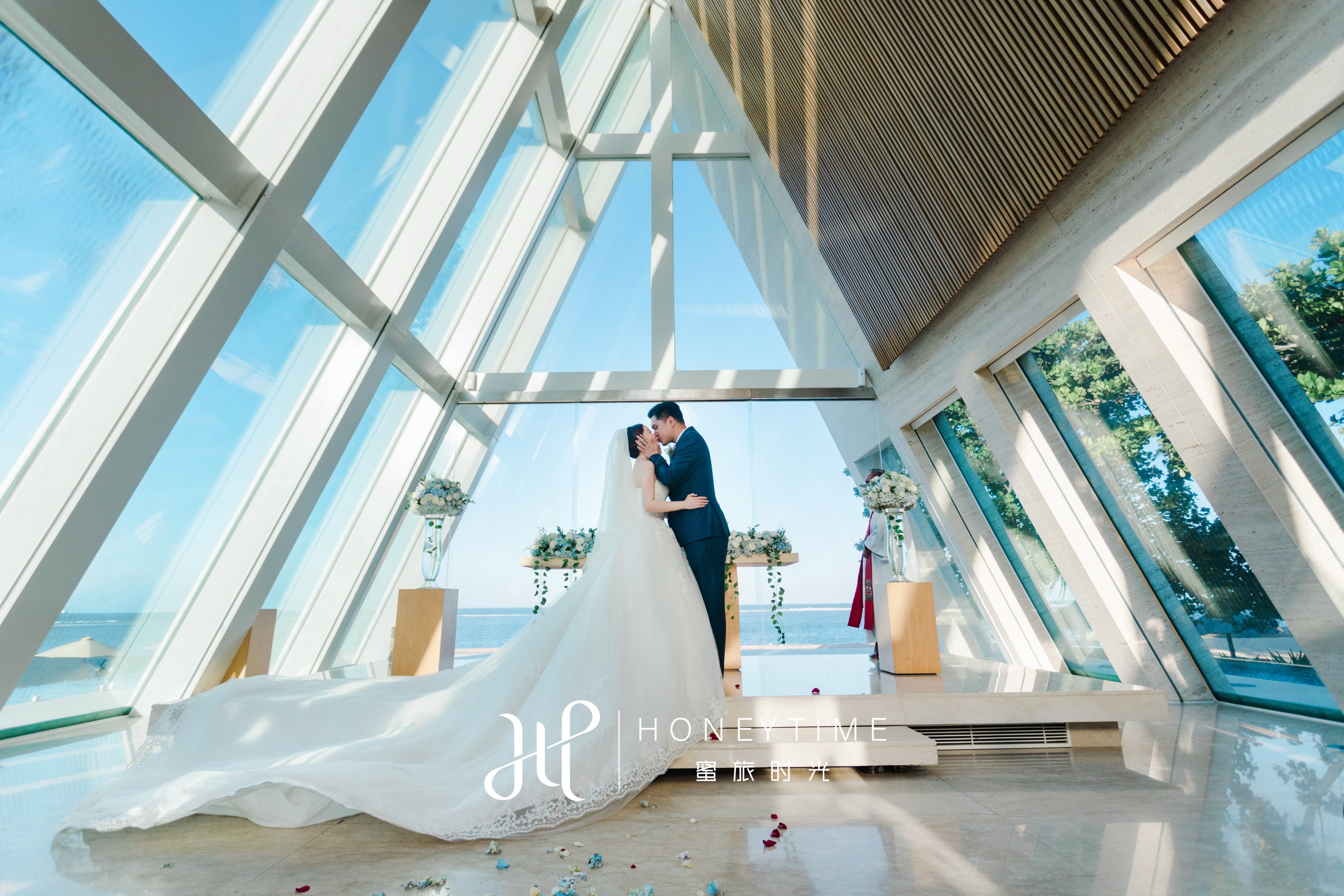 T&L(巴厘岛港丽教堂婚礼+婚纱照)