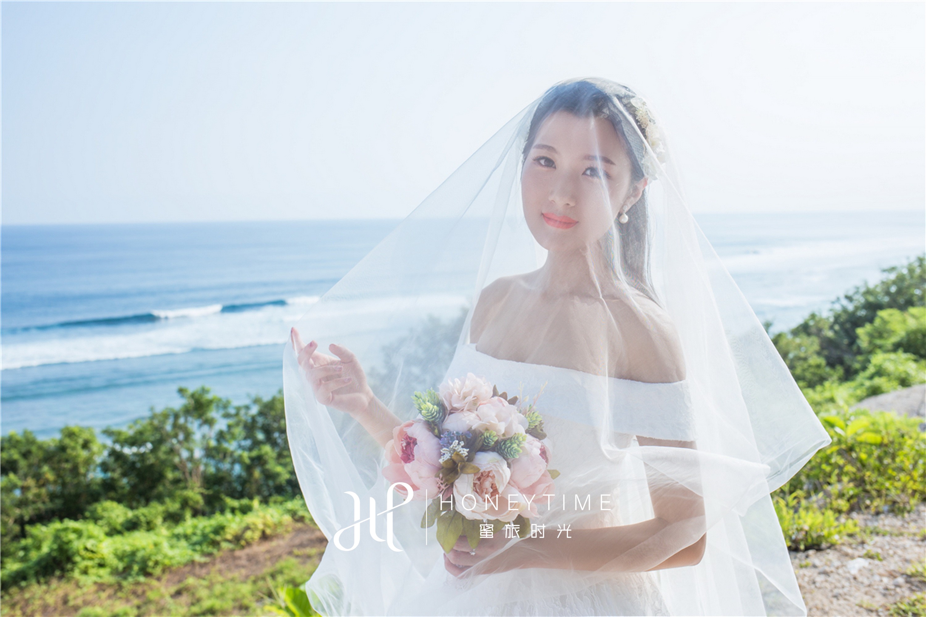 巴厘岛悬崖沙滩景