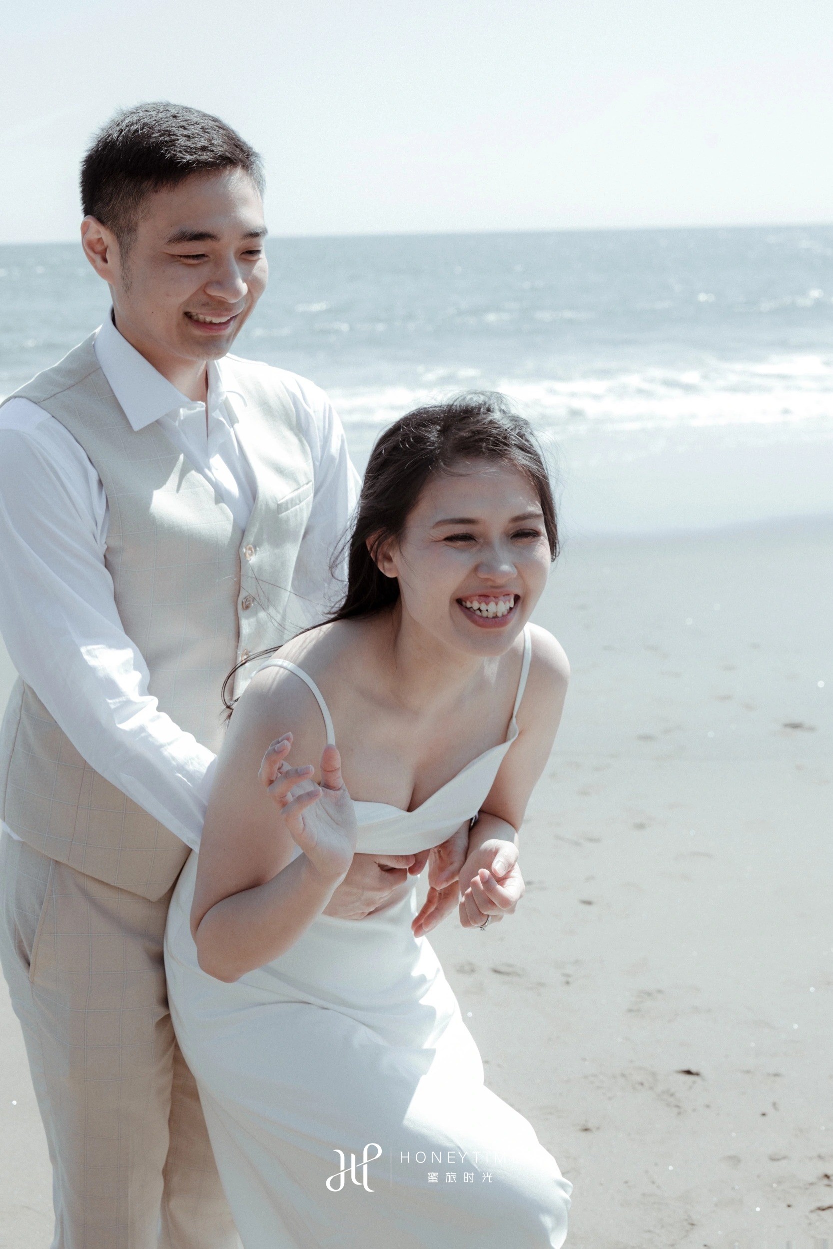 奥克兰乌岛黑沙滩