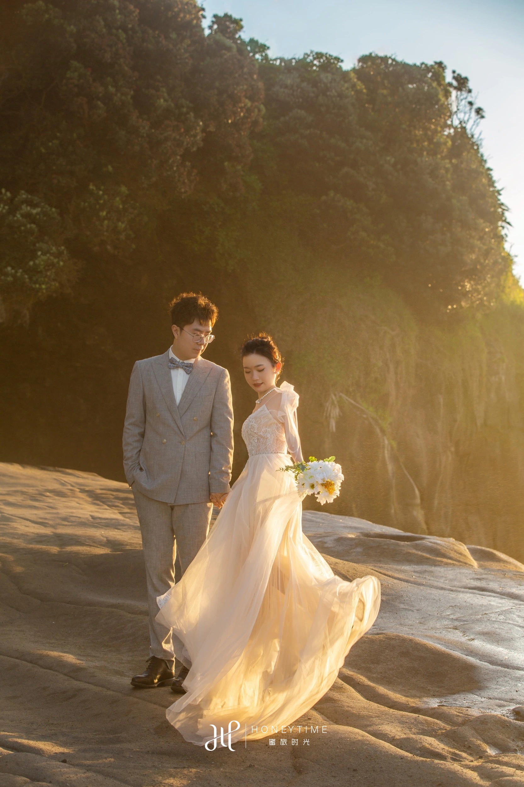 奥克兰乌岛黑沙滩