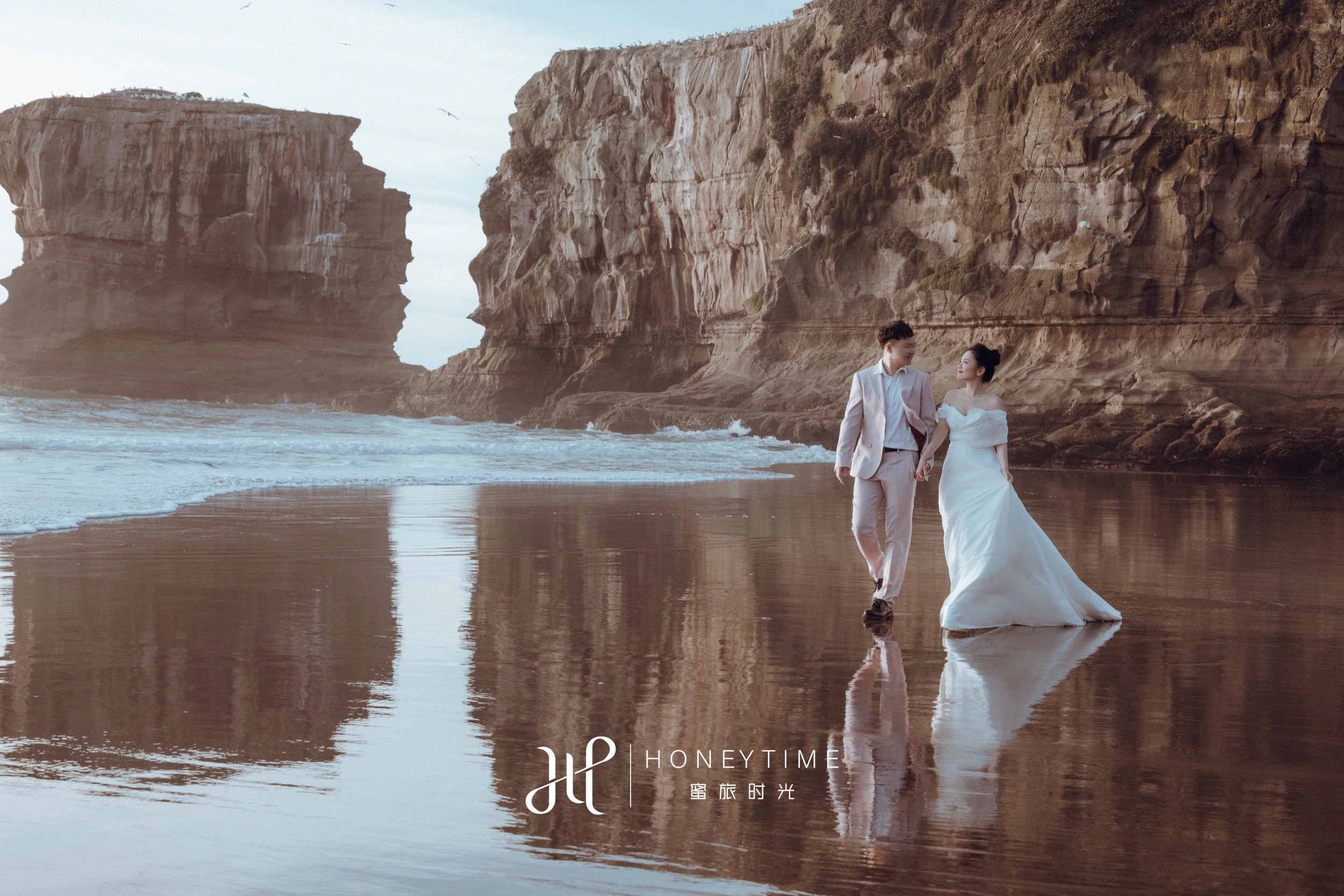 奥克兰乌岛黑沙滩