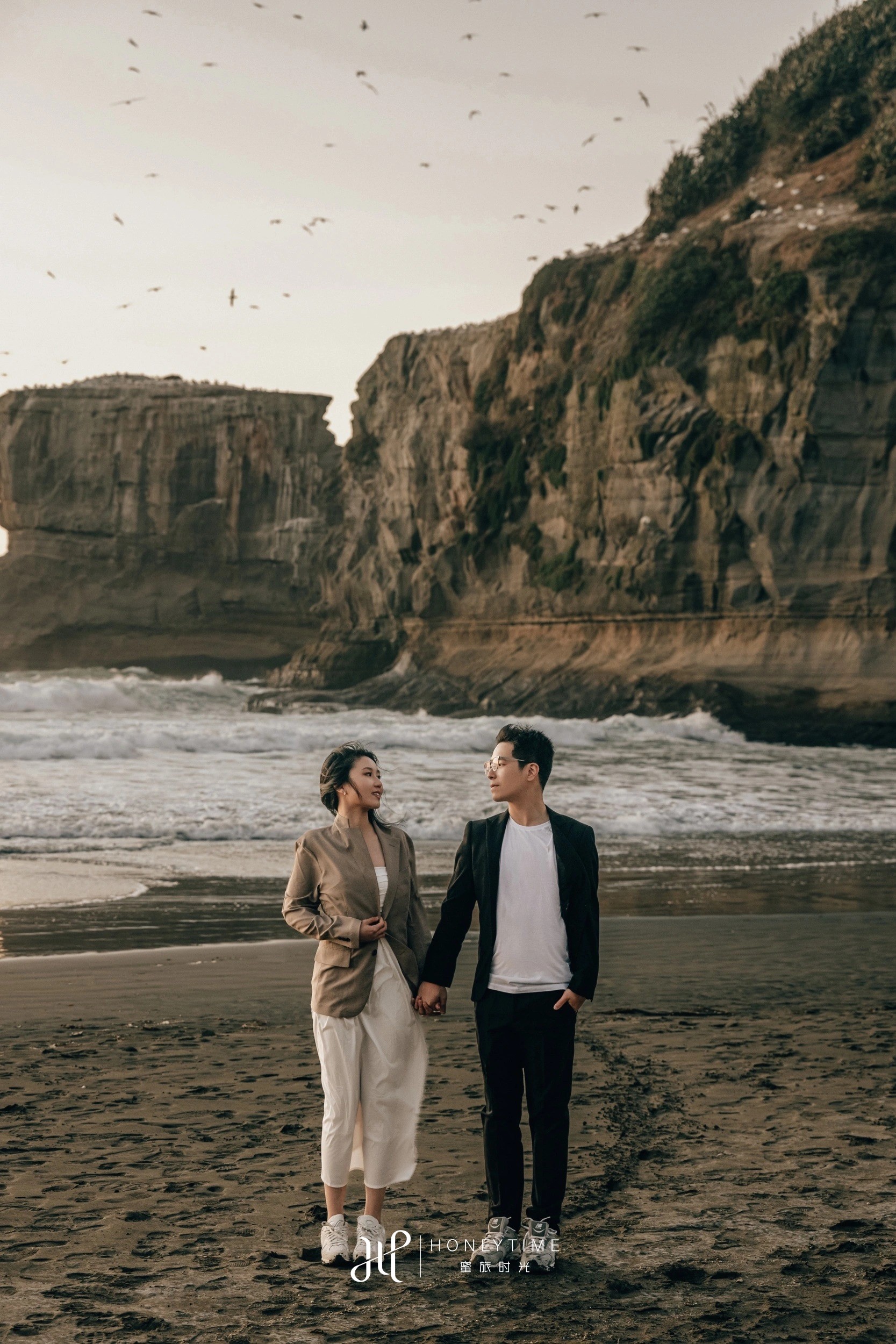 奥克兰乌岛黑沙滩