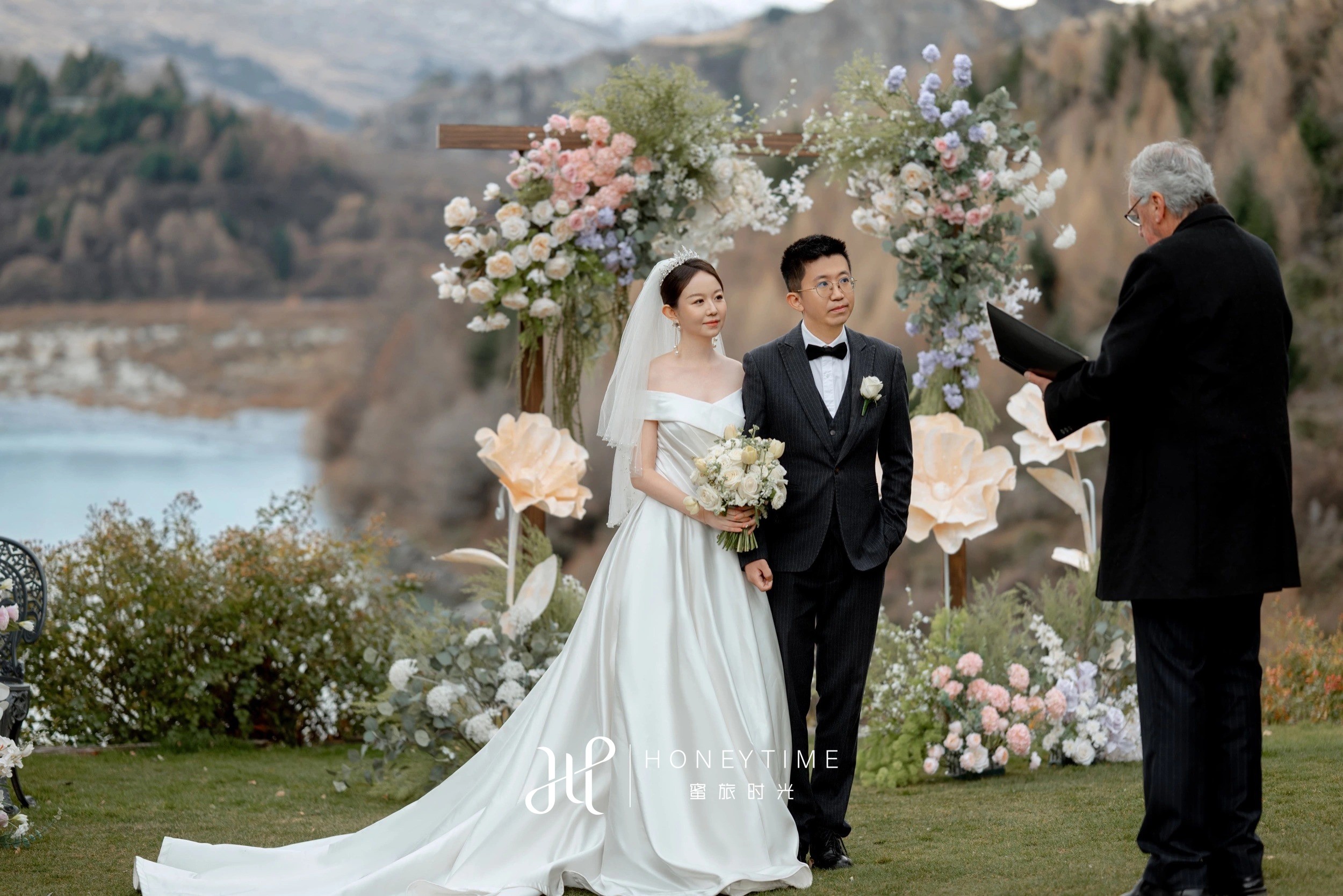 皇后镇峡谷婚礼(婚礼仪式)