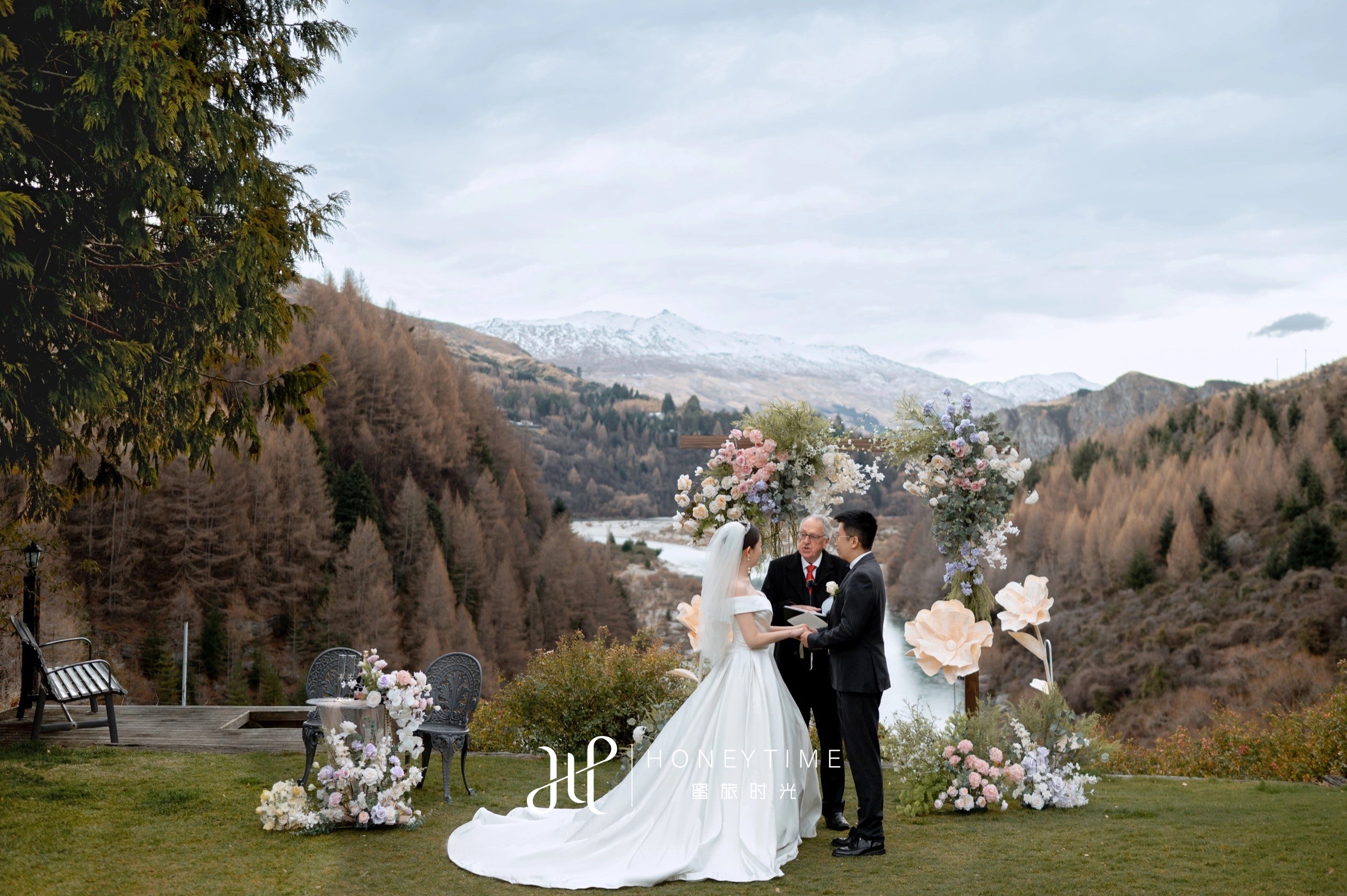 皇后镇峡谷婚礼(婚礼仪式)