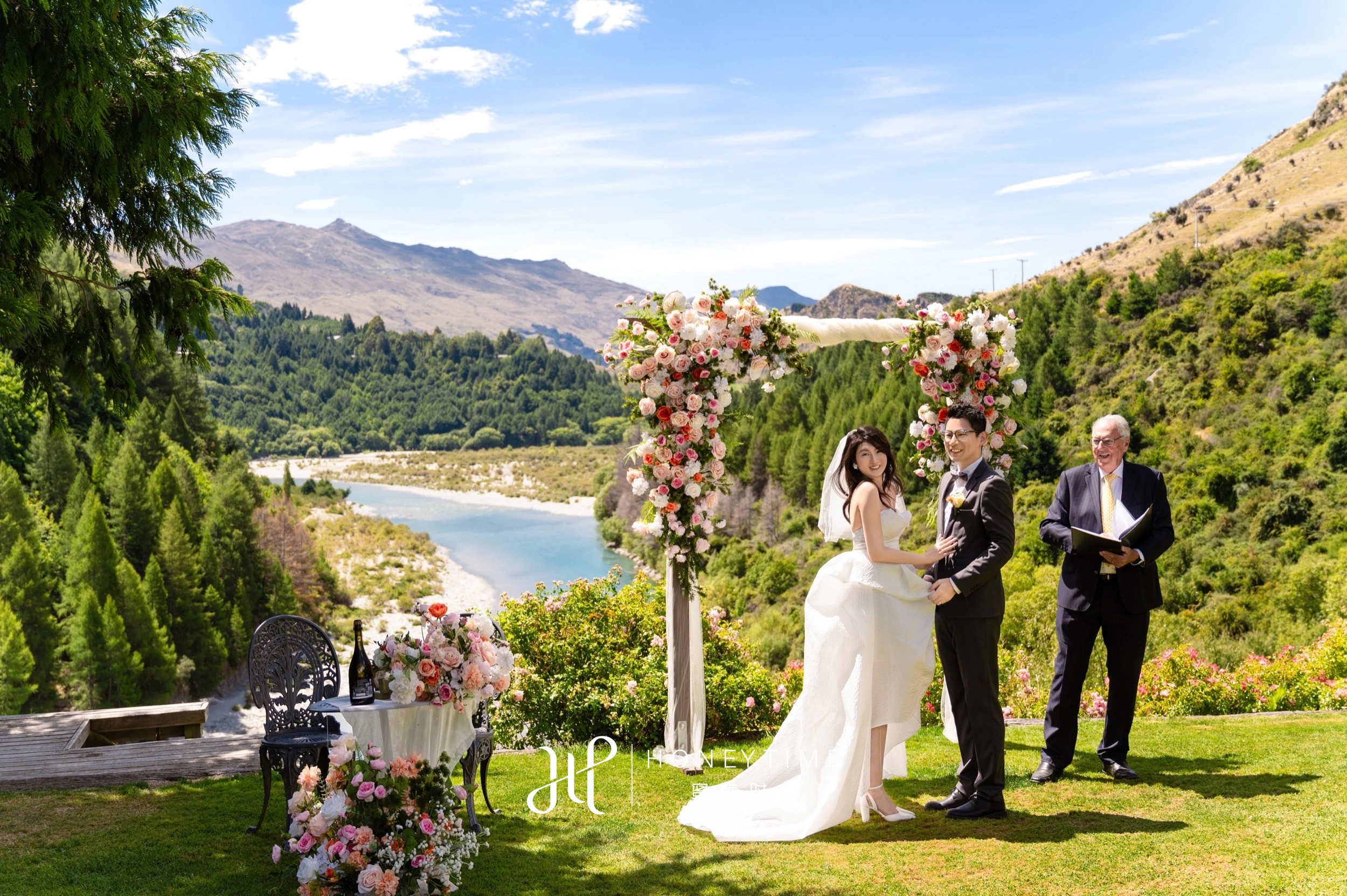 皇后镇峡谷婚礼(婚礼仪式)