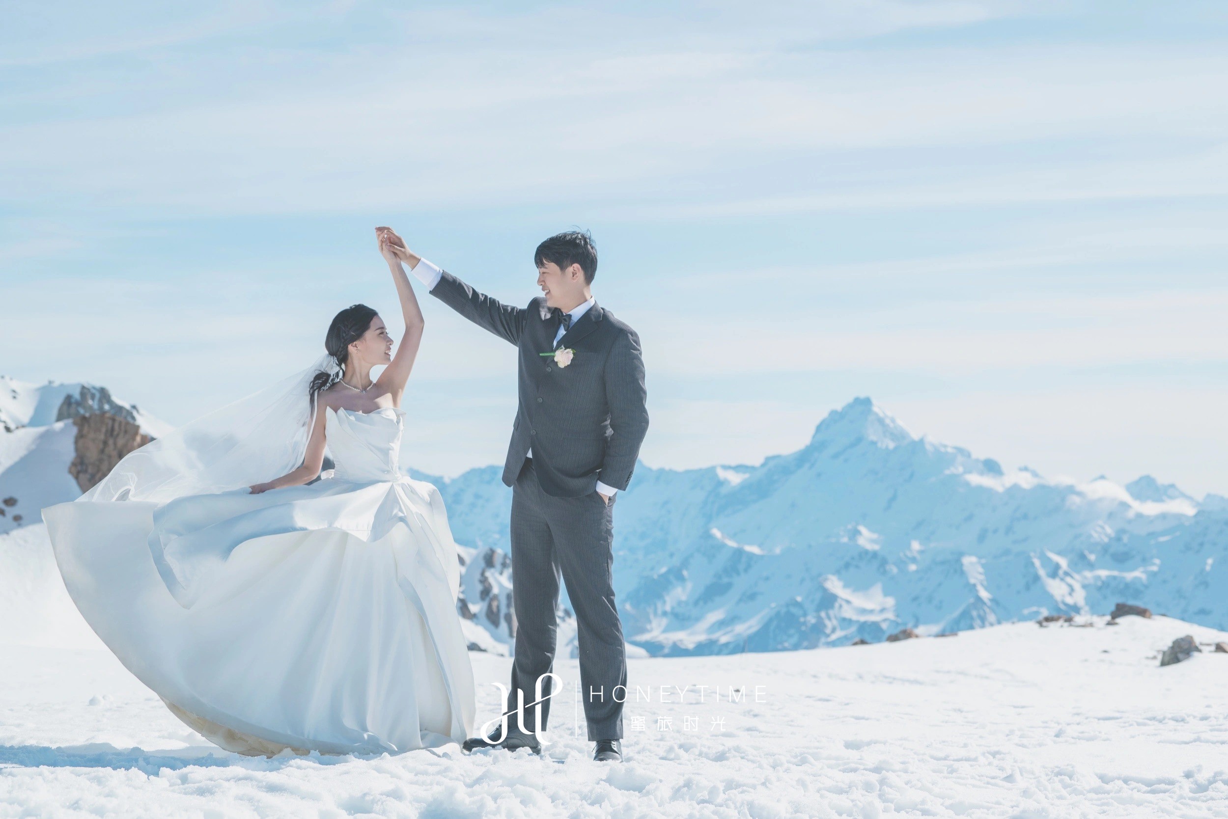 库克雪山直升机婚礼(婚礼仪式)