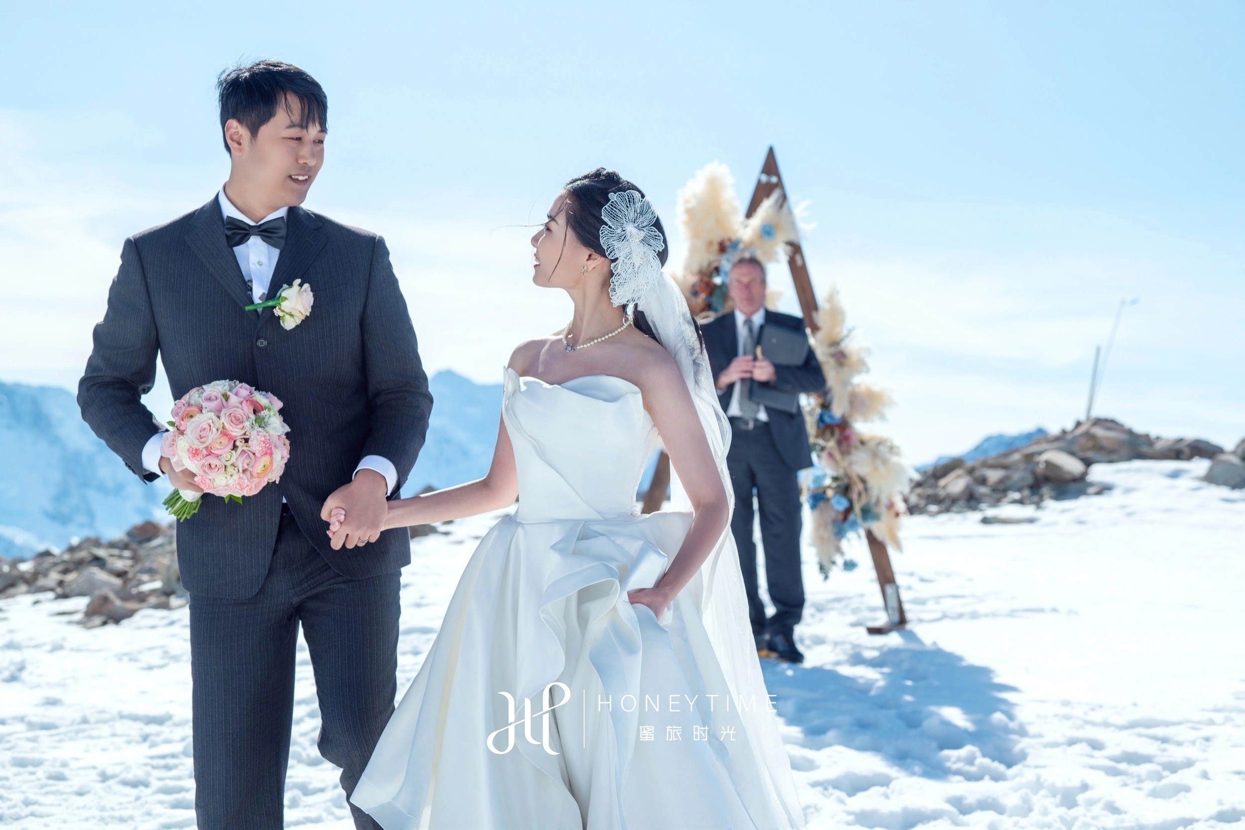 库克雪山直升机婚礼(婚礼仪式)