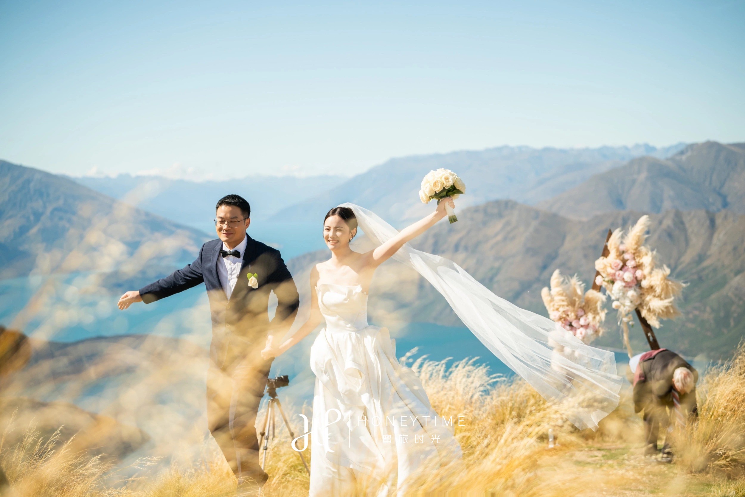 瓦纳卡山顶直升机婚礼(婚礼仪式)