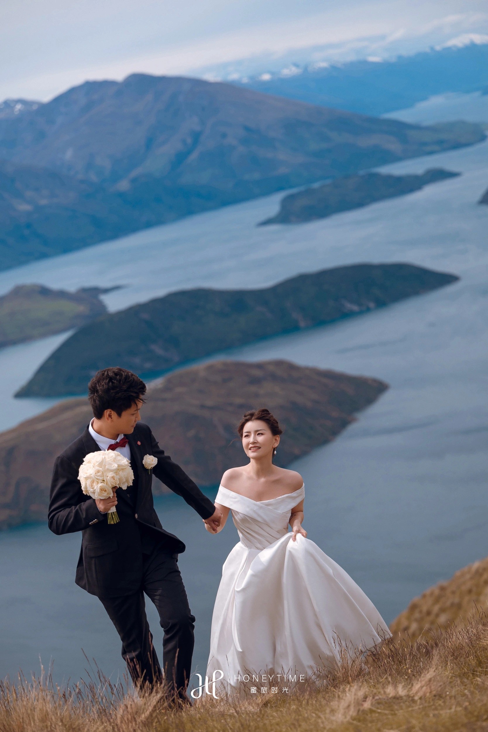 瓦纳卡山顶直升机婚礼(婚礼仪式)