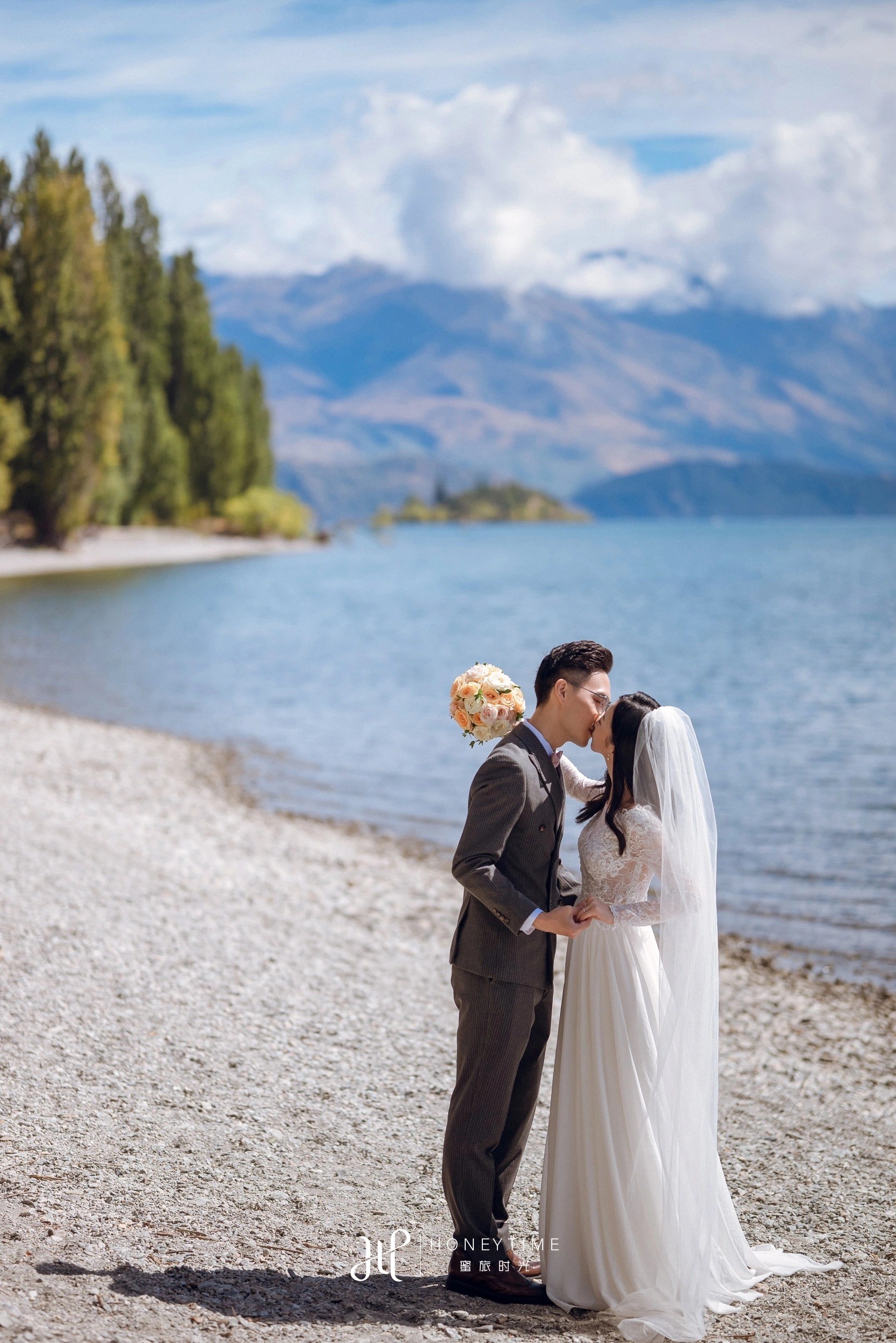 瓦纳卡山顶直升机婚礼(外景拍摄)