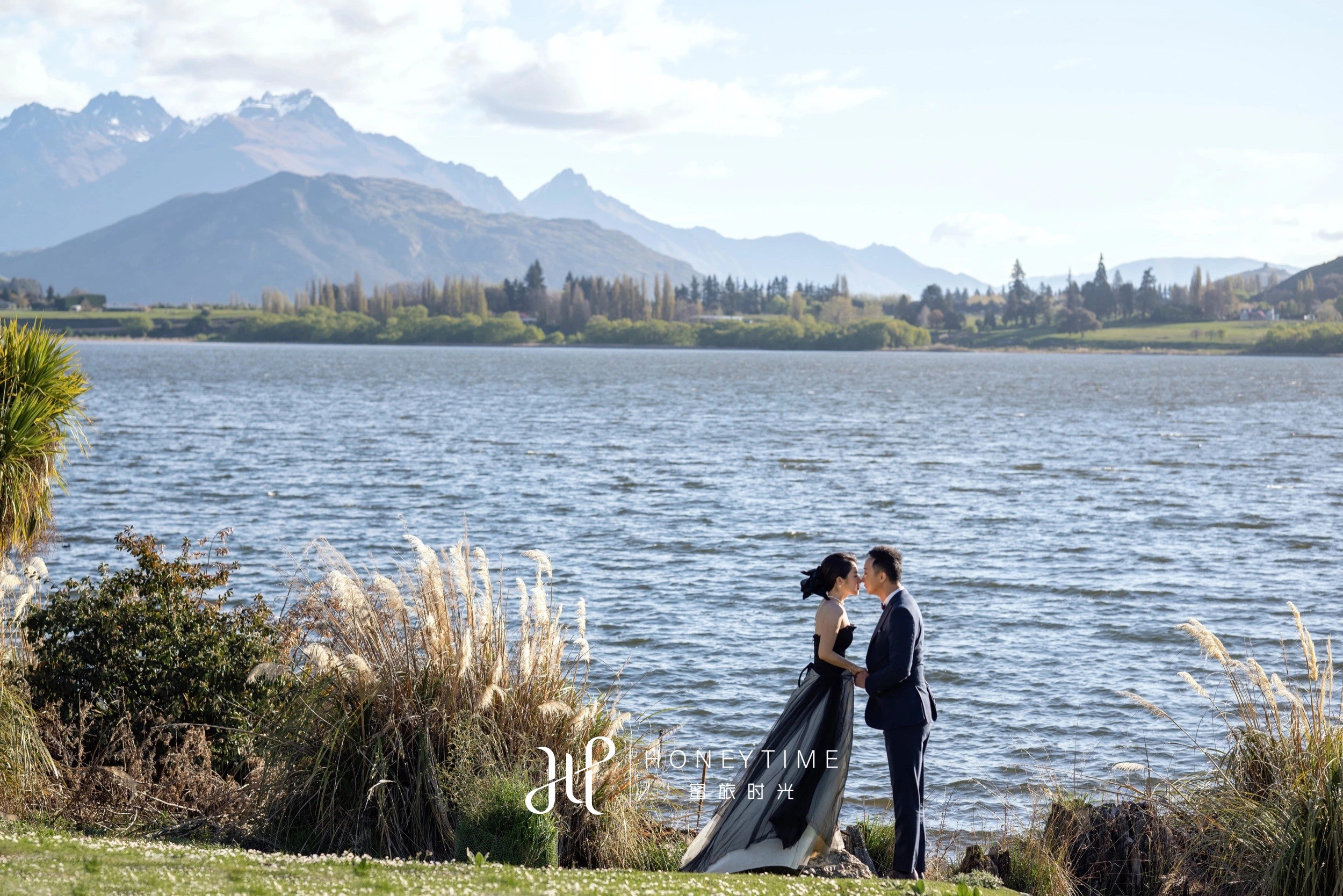 瓦纳卡山顶直升机婚礼(外景拍摄)