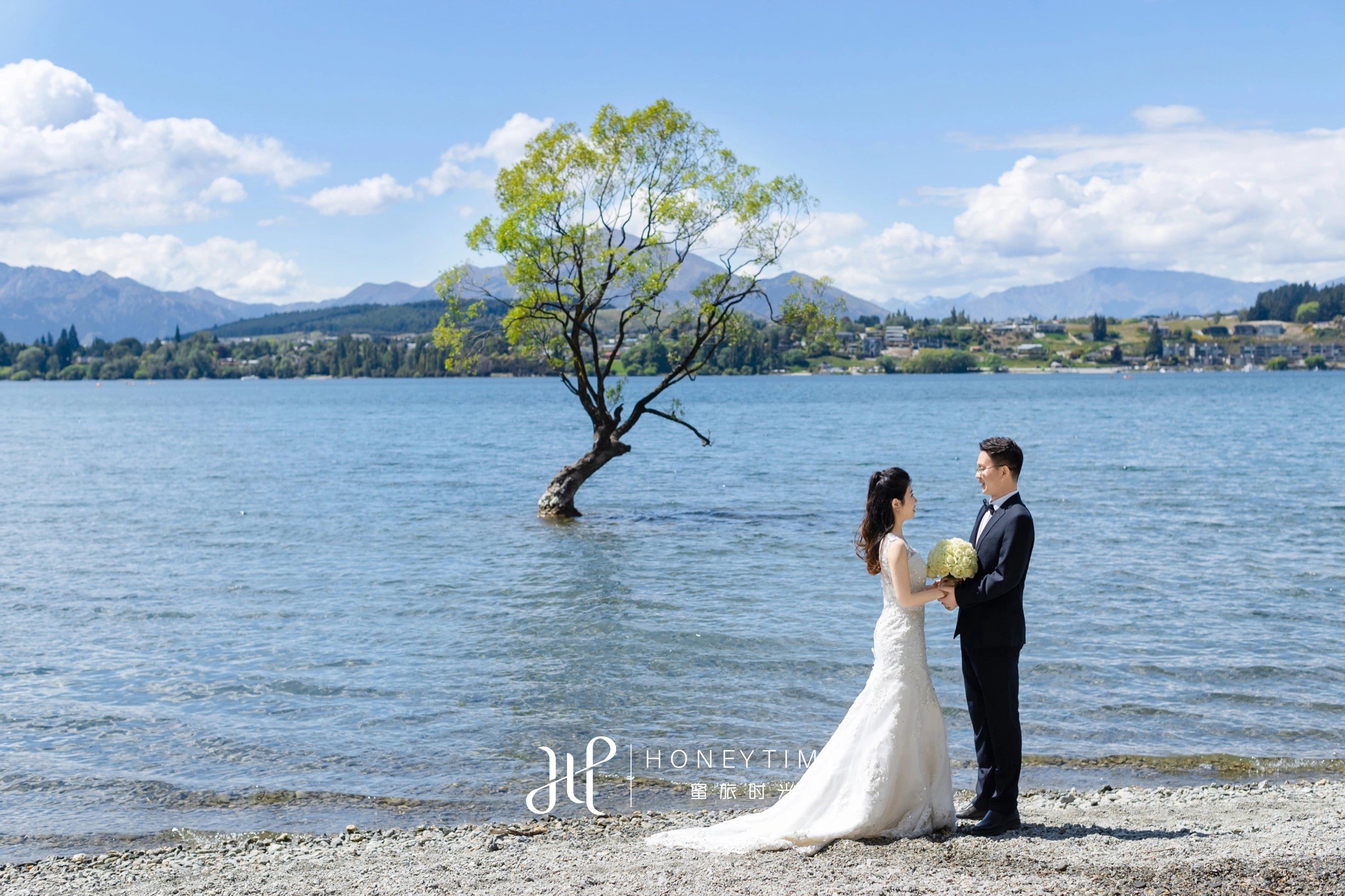 瓦纳卡山顶直升机婚礼(外景拍摄)