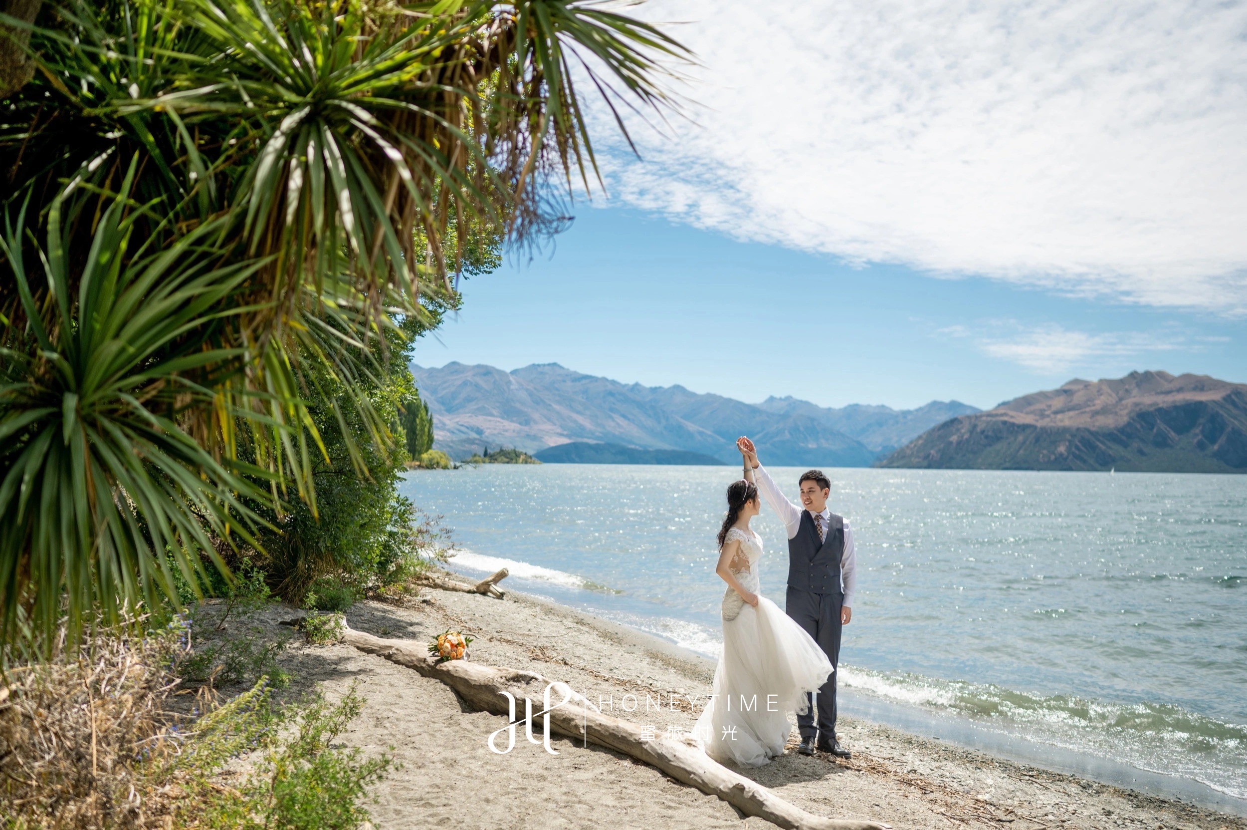 瓦纳卡山顶直升机婚礼(外景拍摄)