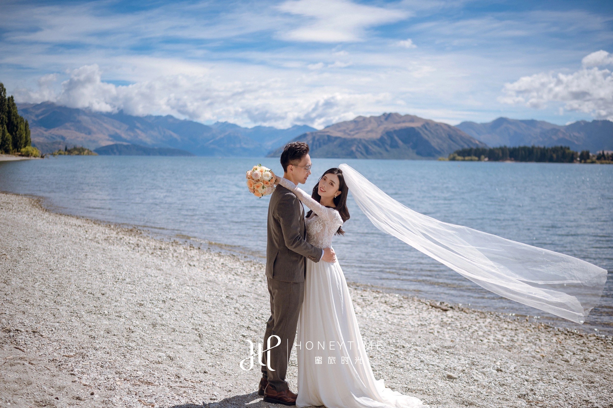 瓦纳卡山顶直升机婚礼(外景拍摄)