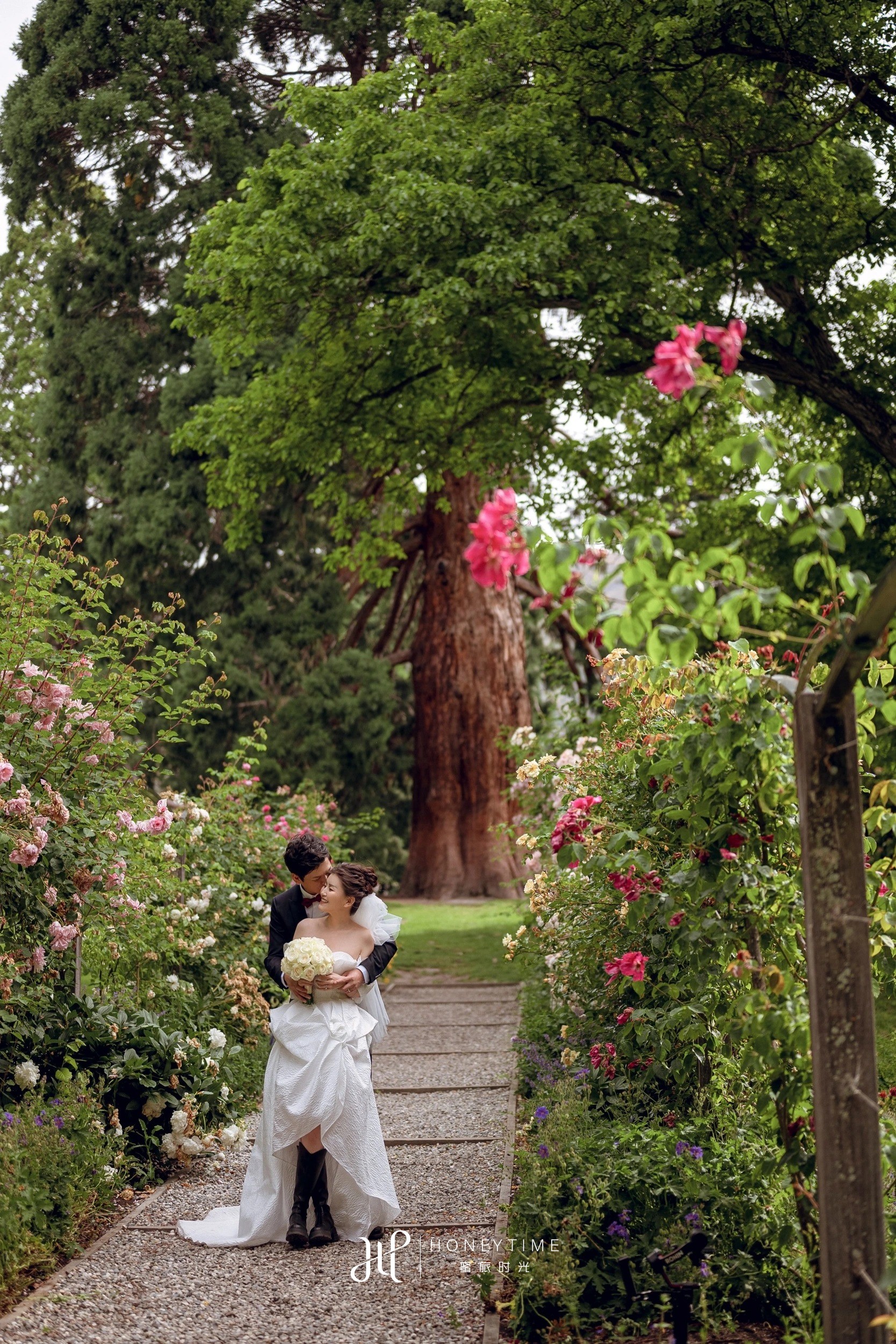 瓦纳卡山顶直升机婚礼(外景拍摄)