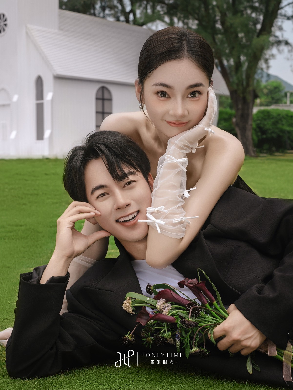 情侣岛-花海木屋