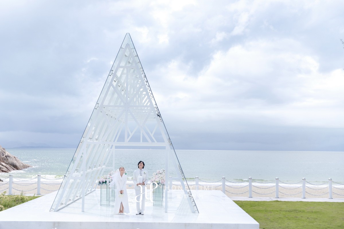 情侣岛-水晶教堂