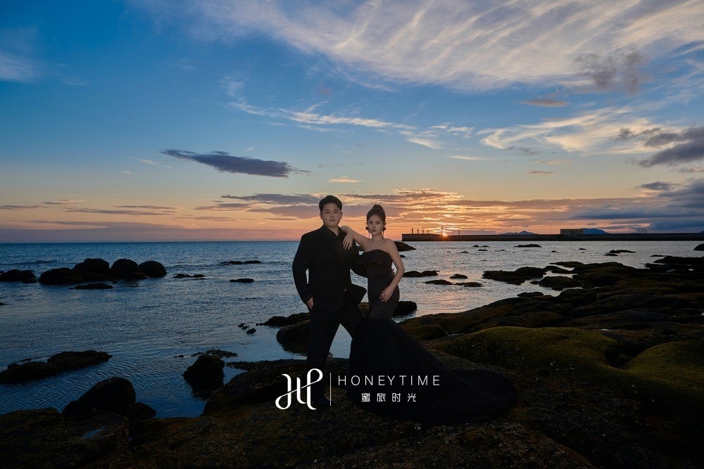 大小洞天-礁石夕阳