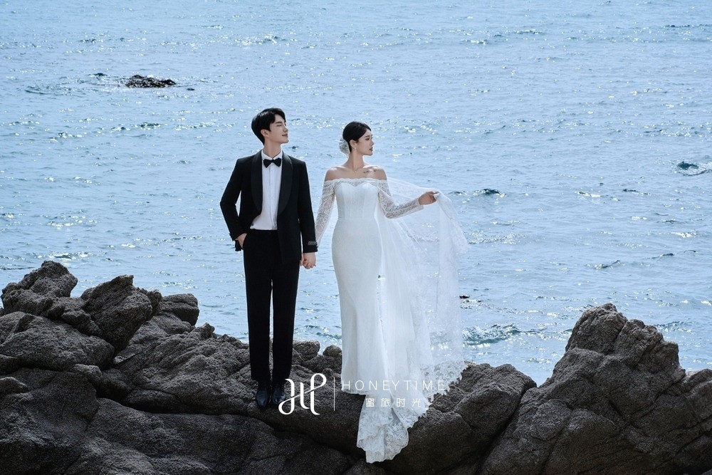 大小洞天-灯塔礁石