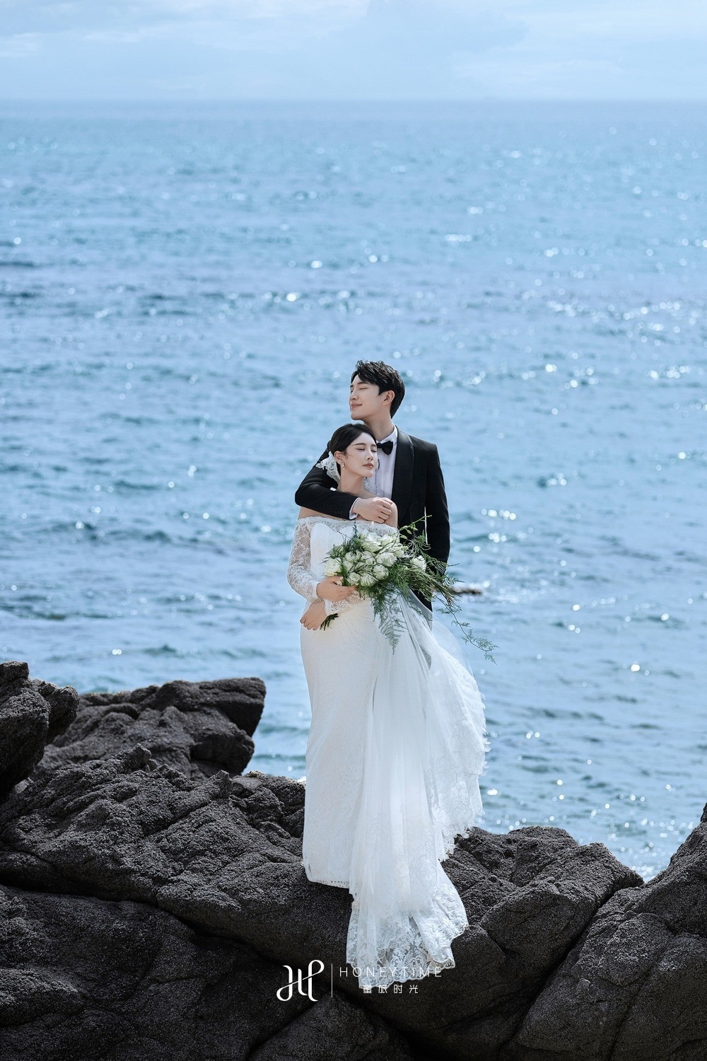 大小洞天-灯塔礁石