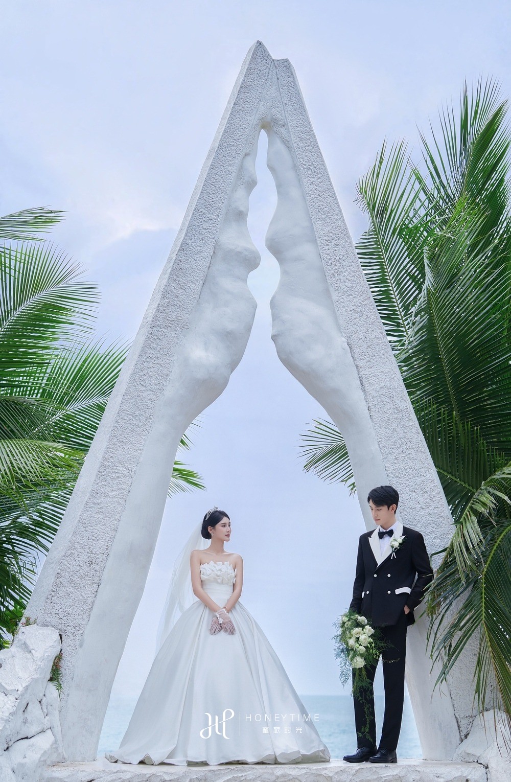 大小洞天-上帝之手