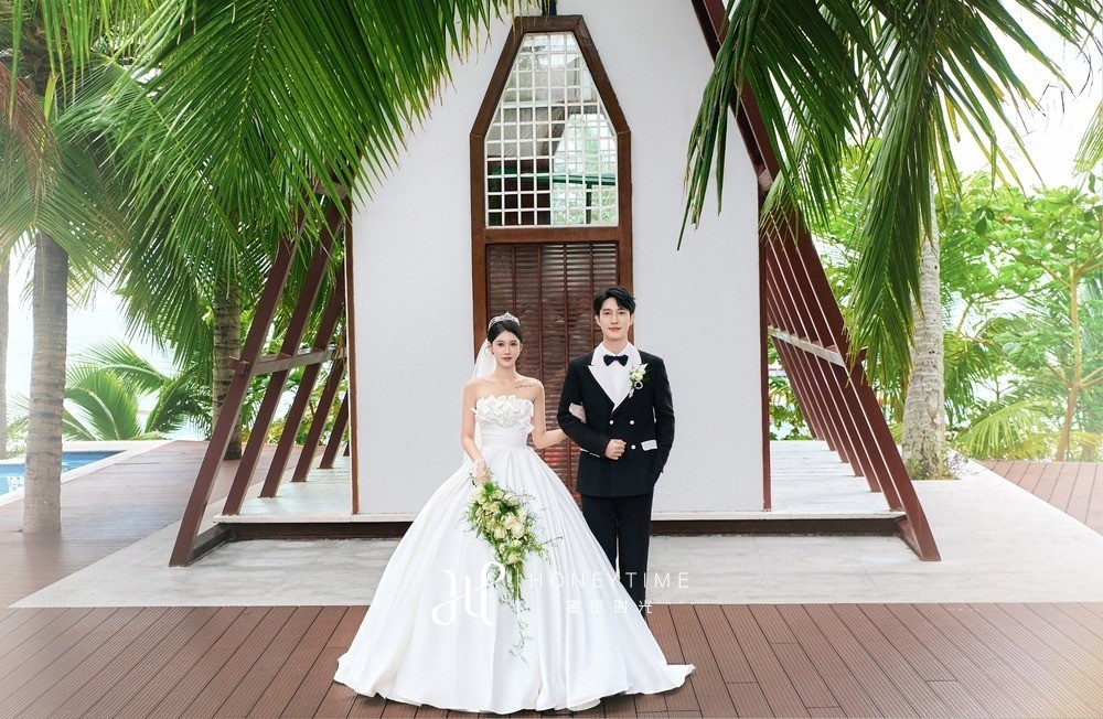 大小洞天-椰林小屋