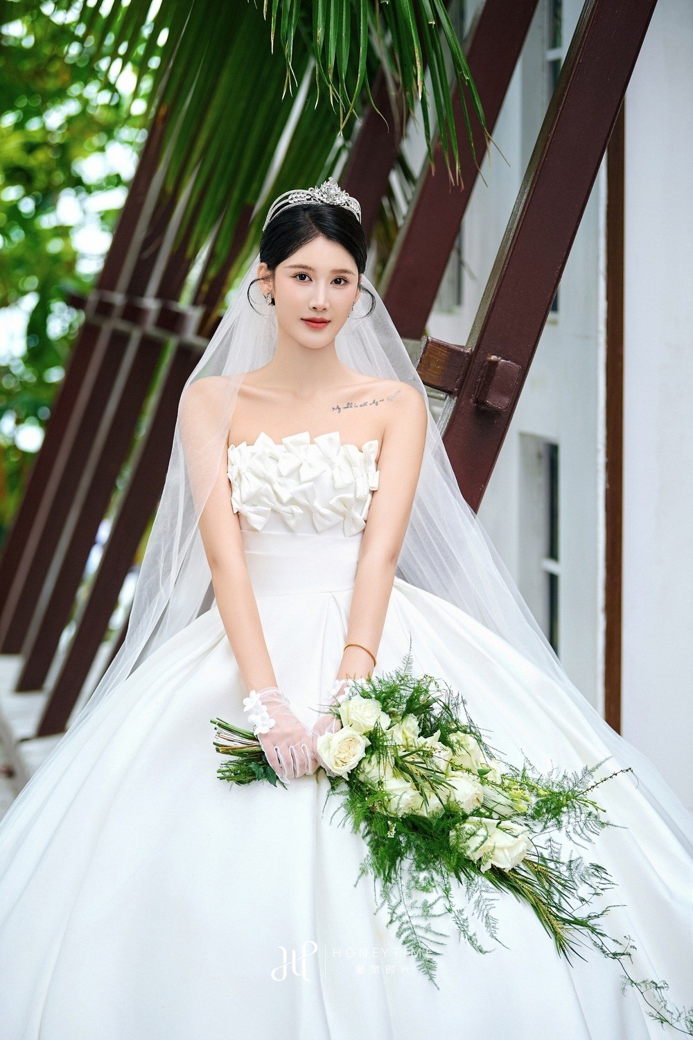 大小洞天-椰林小屋