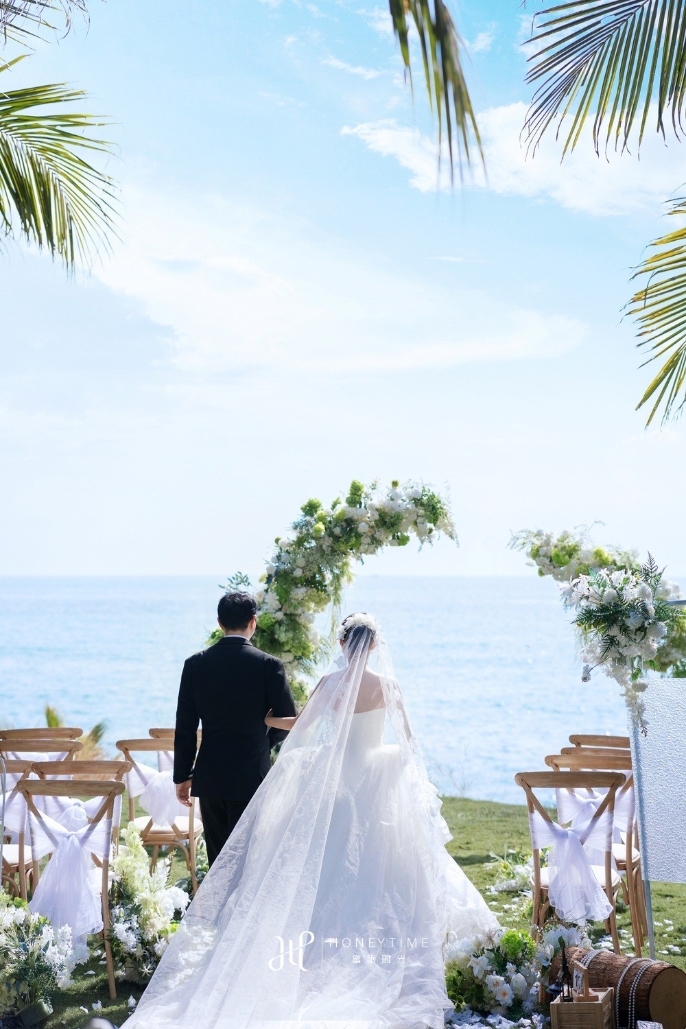 大小洞天草坪婚礼