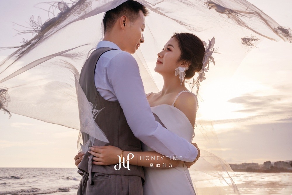 三亚湾草坪婚礼