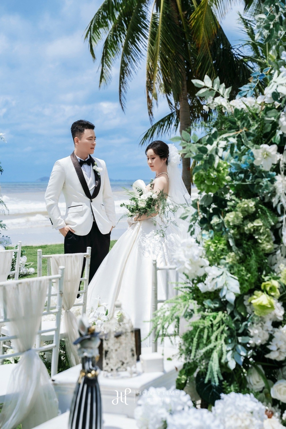 三亚湾草坪婚礼