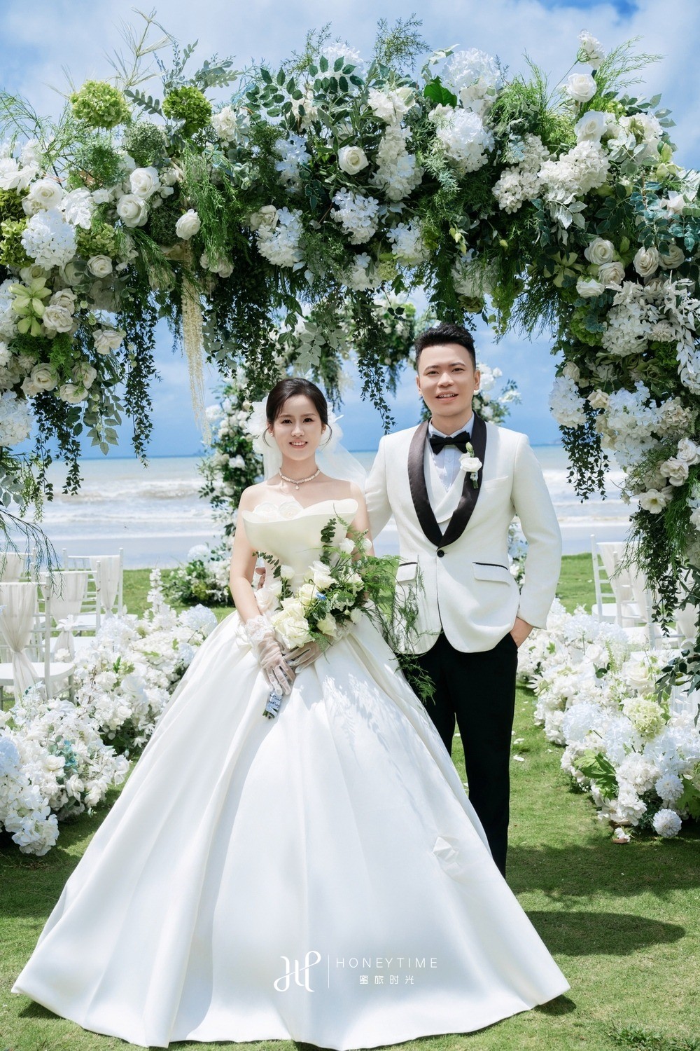 三亚湾草坪婚礼