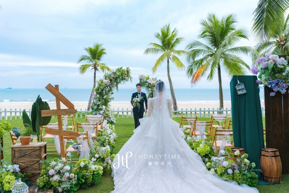 三亚湾草坪婚礼