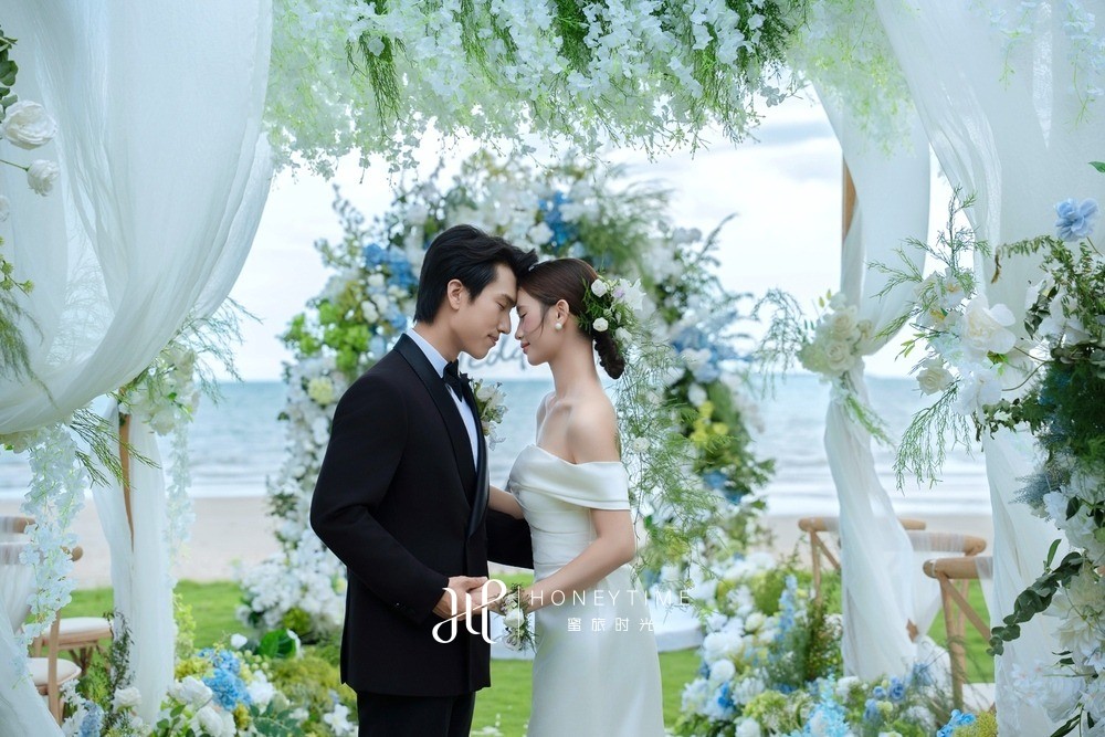 三亚湾草坪婚礼