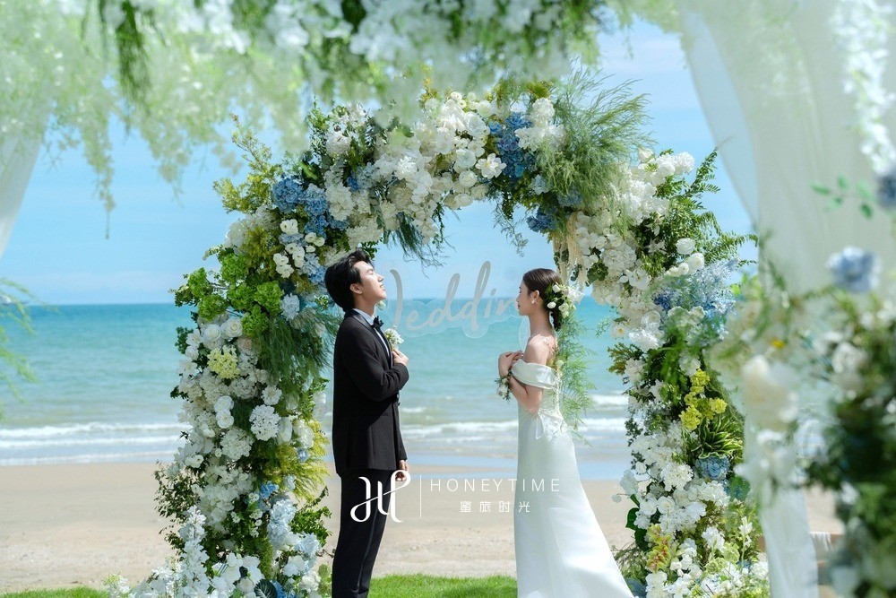 三亚湾草坪婚礼