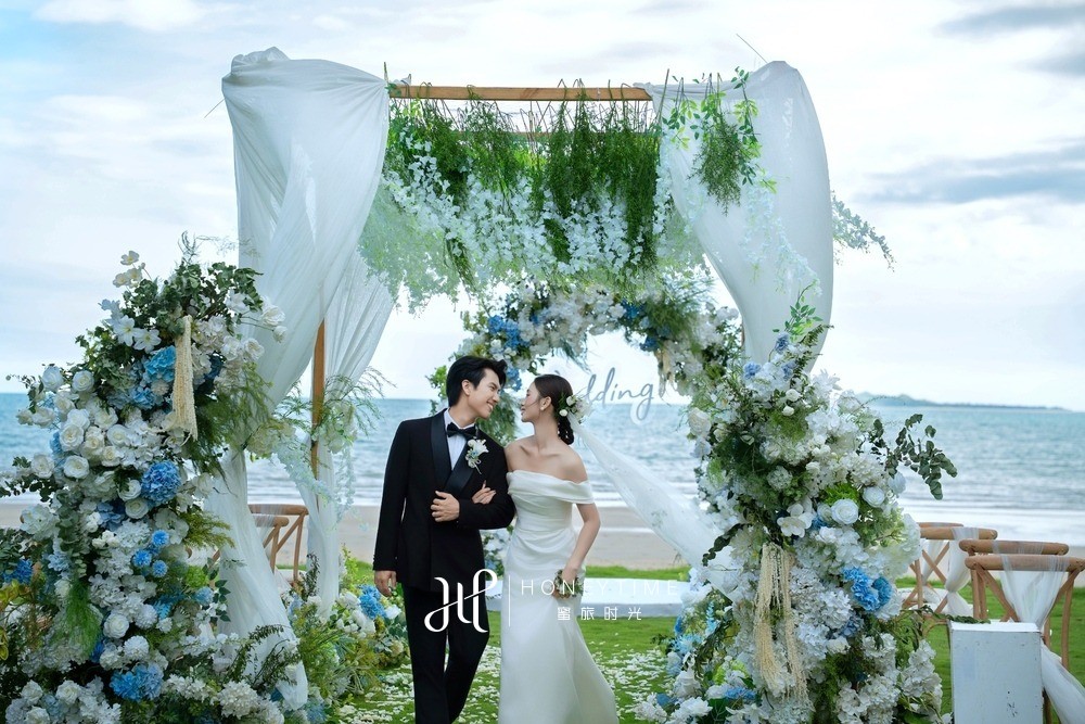 三亚湾草坪婚礼