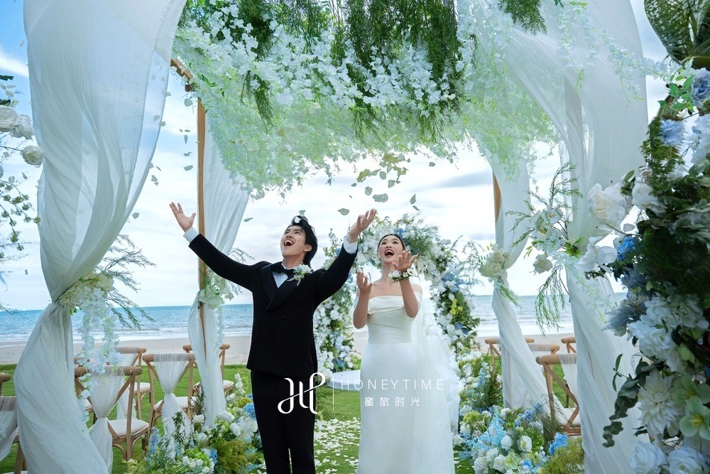 三亚湾草坪婚礼