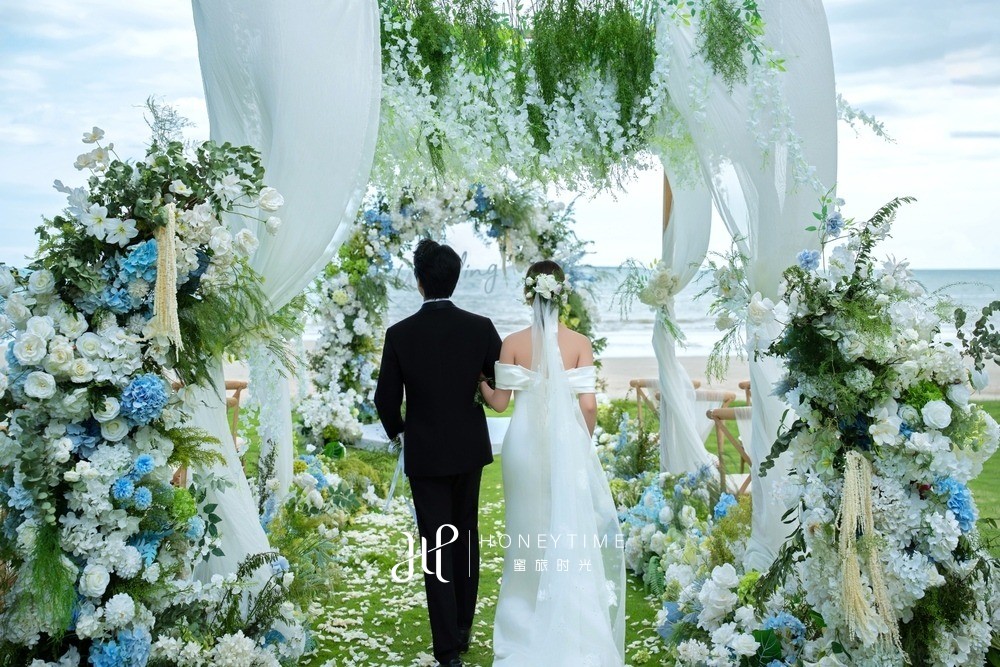 三亚湾草坪婚礼