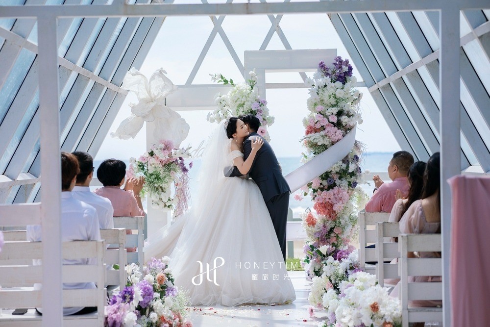 三亚湾教堂婚礼