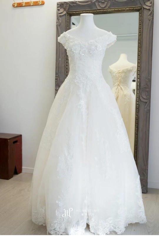 皇后镇服装参考