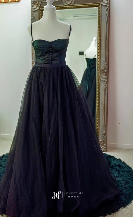 皇后镇服装参考