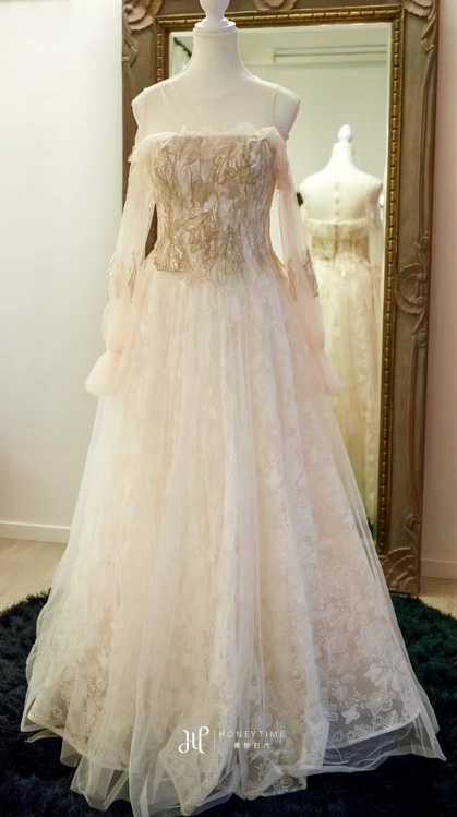 皇后镇服装参考