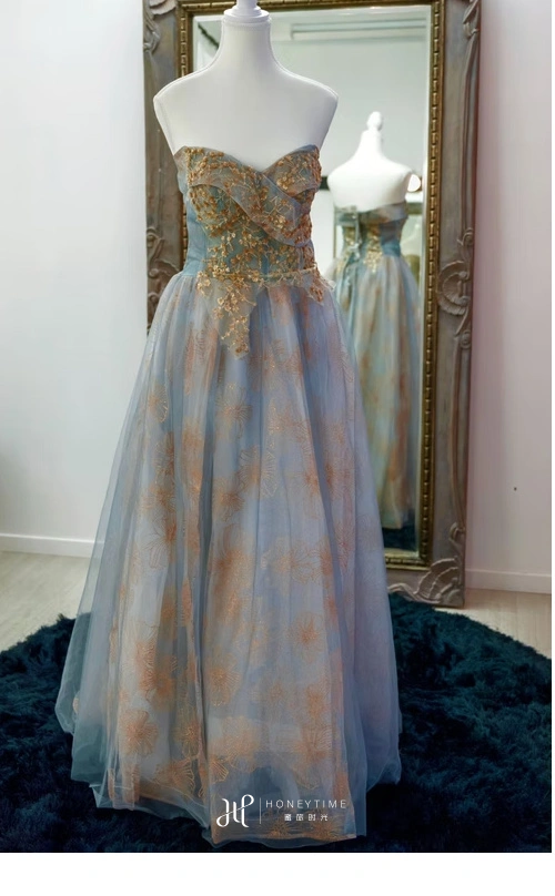 皇后镇服装参考