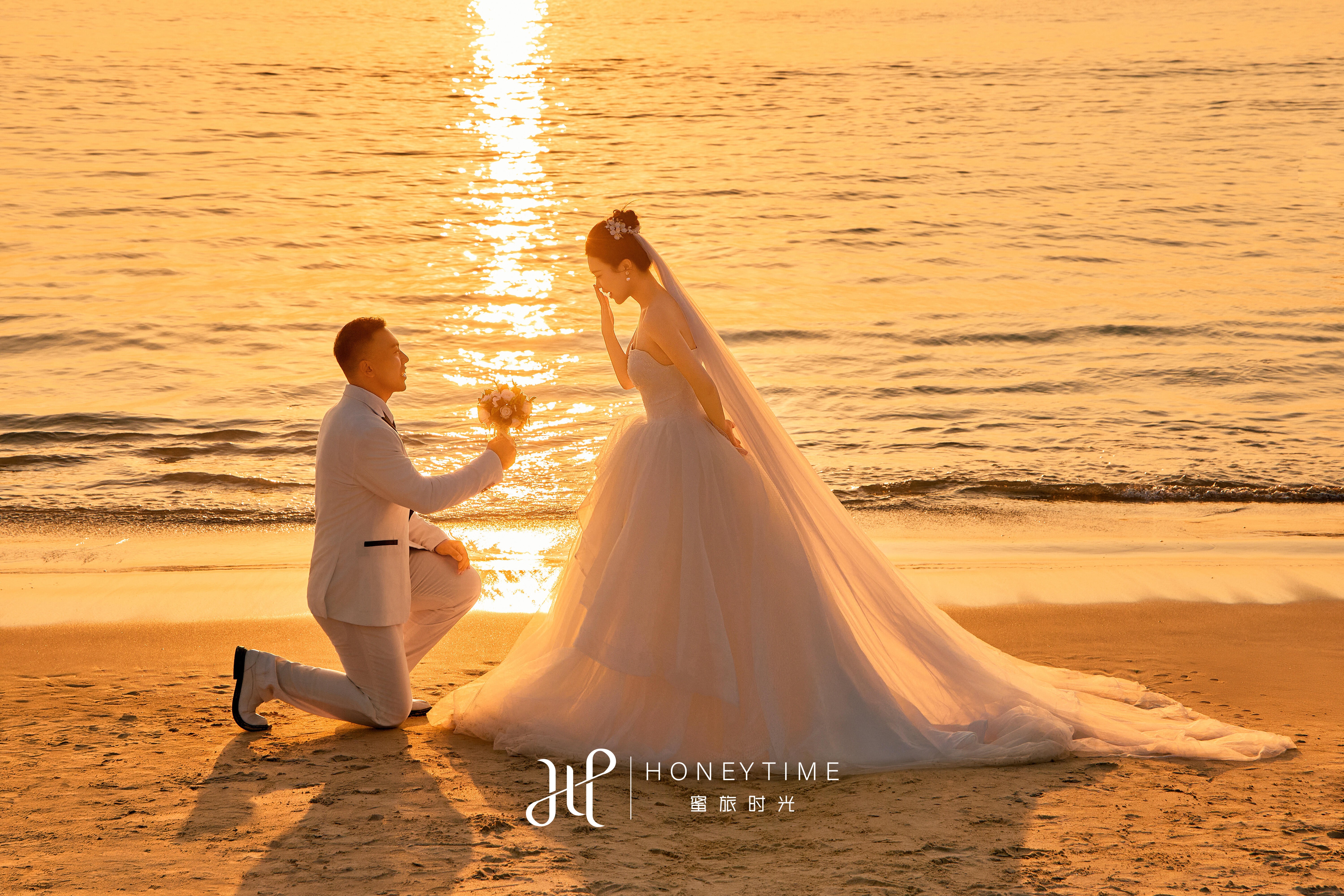 普吉岛沙滩日落景